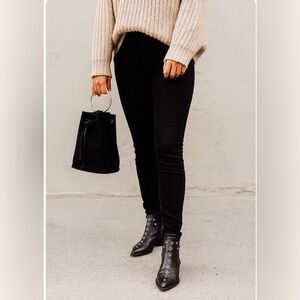 ✨Leather Grommet Shootie made in Spain size 38/7.5✨